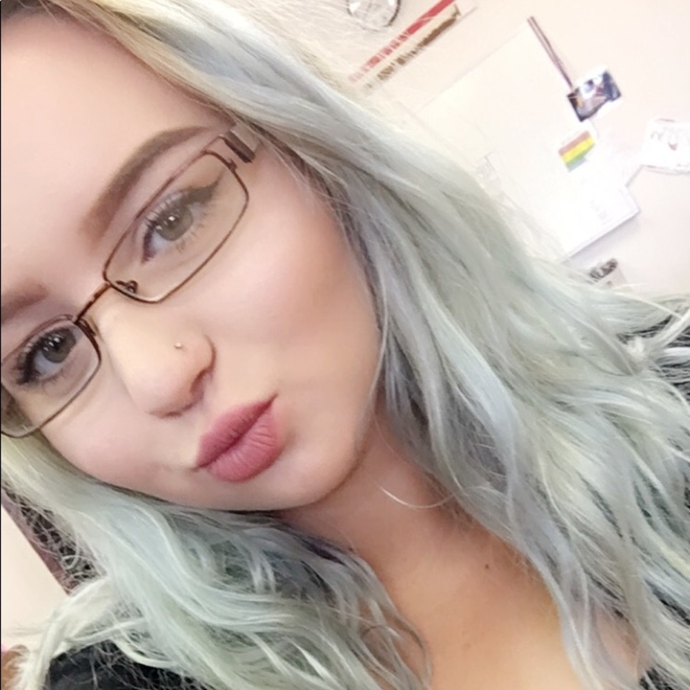Meet your Posher, Ariana